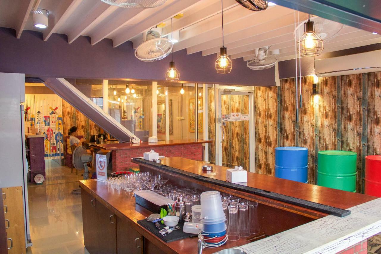 Fun Wan Hostel Bangkok Eksteriør billede
