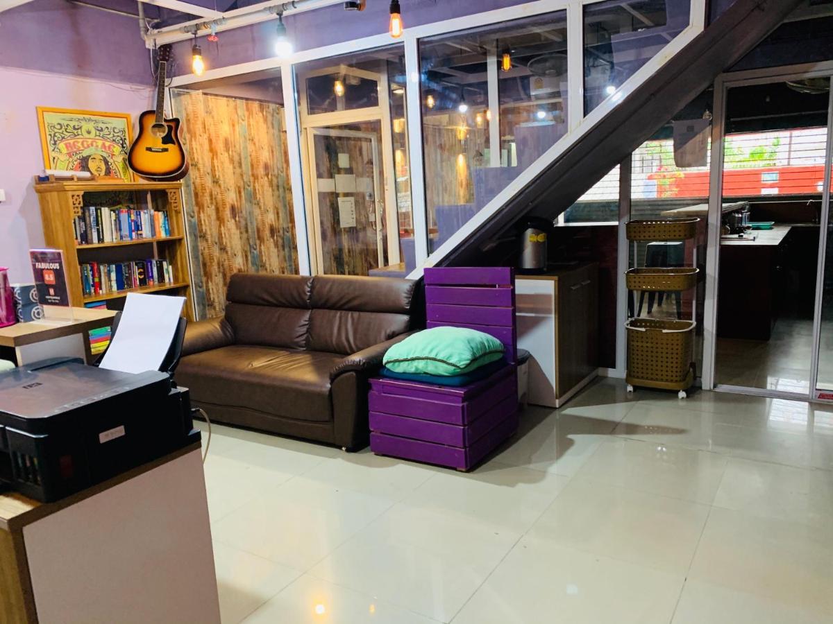 Fun Wan Hostel Bangkok Eksteriør billede