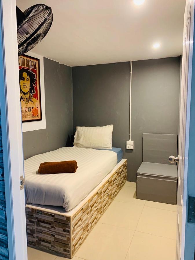 Fun Wan Hostel Bangkok Eksteriør billede